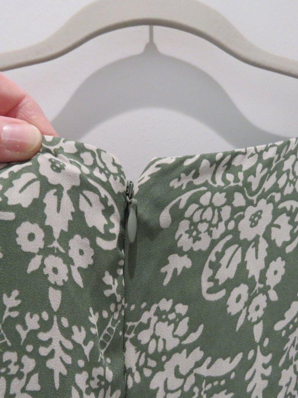 Abercrombie & Fitch Sage Green and Cream Floral Maxi Dress - Picture 14 of 16